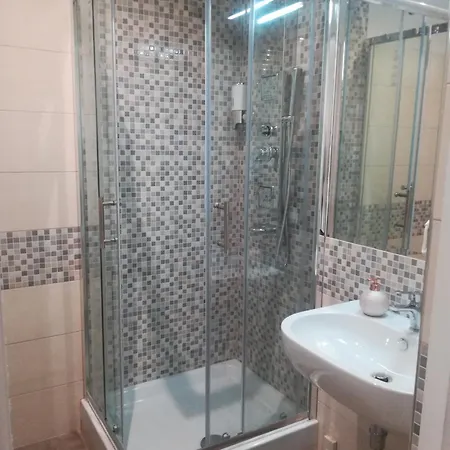 Guest house Pisky's *